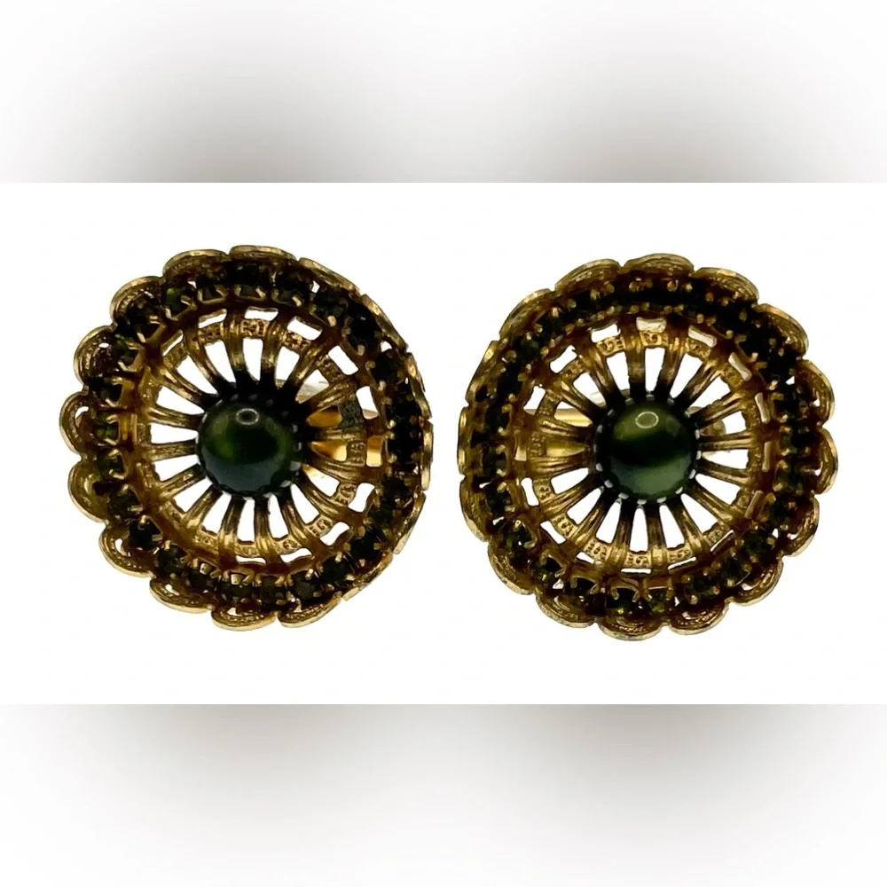 Vintage Signed Hickok Gold Tone Round Open Work Cufflinks Green Faceted Crystals